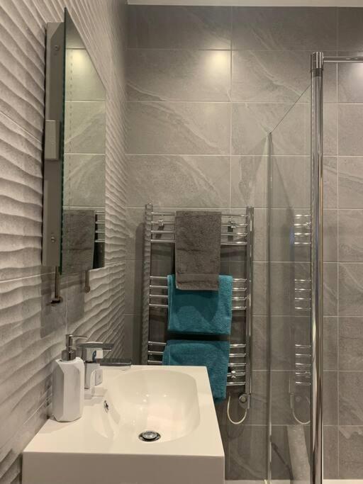 Cotswold Chapel, Sleeps Up To 5 In Kingsize Beds Apartment Chipping Norton Ngoại thất bức ảnh